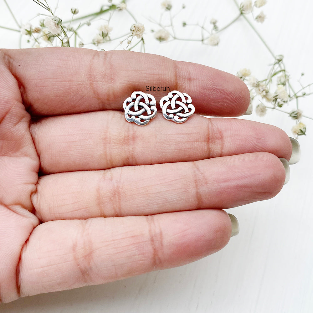 Celtic Knot Silver Stud Earring – SILBERUH - Main Image