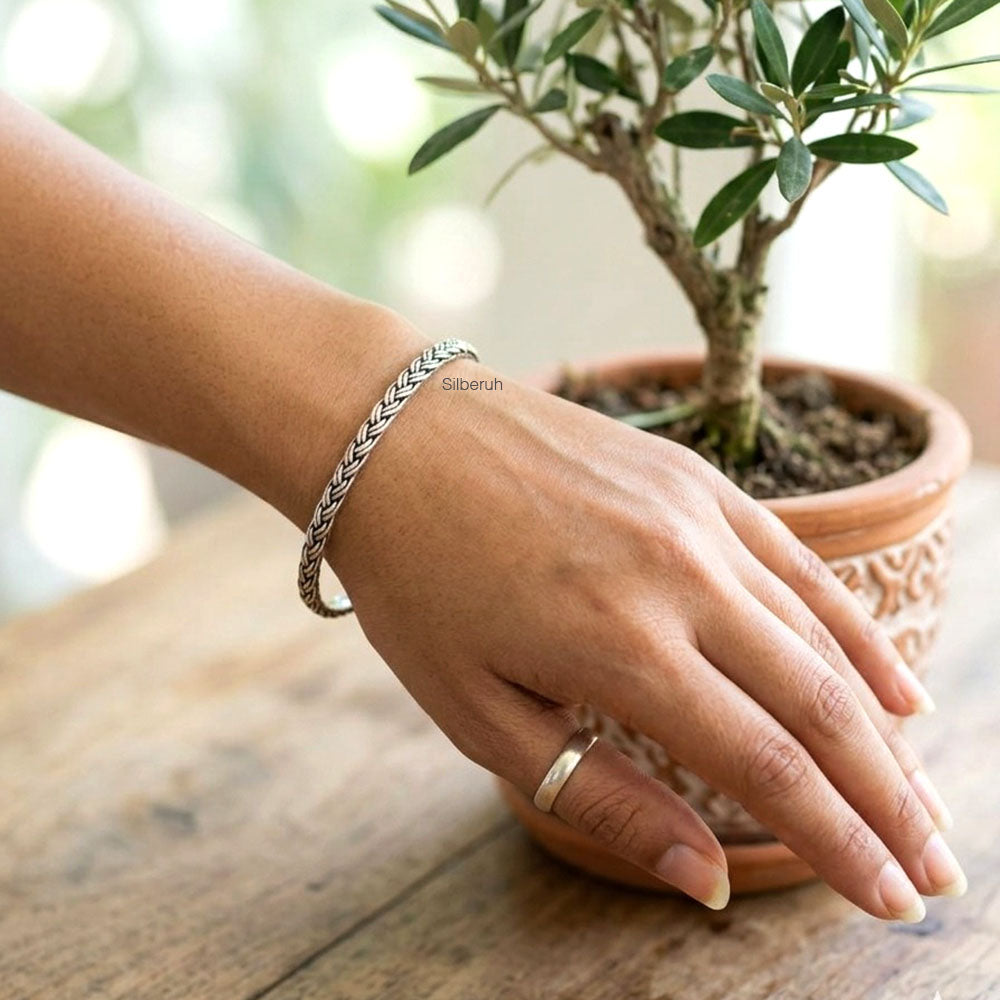 Knotted Silver Bangle – SILBERUH