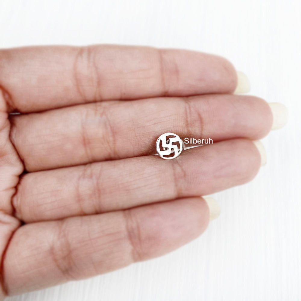 Om sales nose pin
