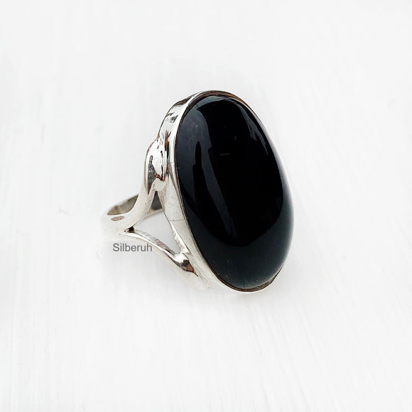 Black Onyx Oval Silver Ring