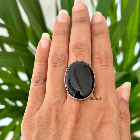 Black Onyx Oval Silver Ring