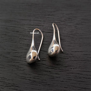 Dew Drop Silver Earring