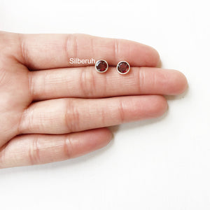 Facetted Garnet Round Silver Stud