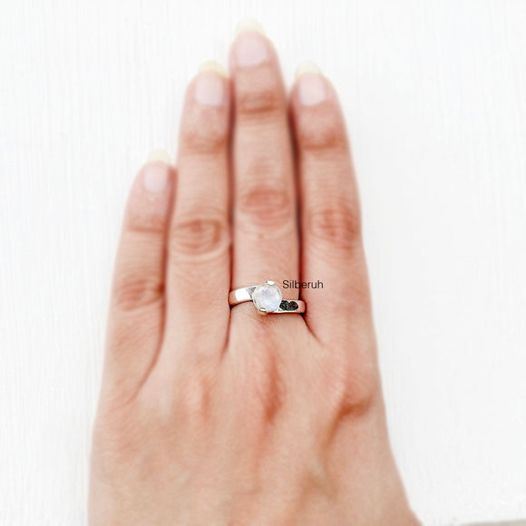 Facetted Rainbow Moonstone Silver Ring