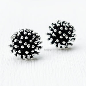 Flower Pollen Silver Stud