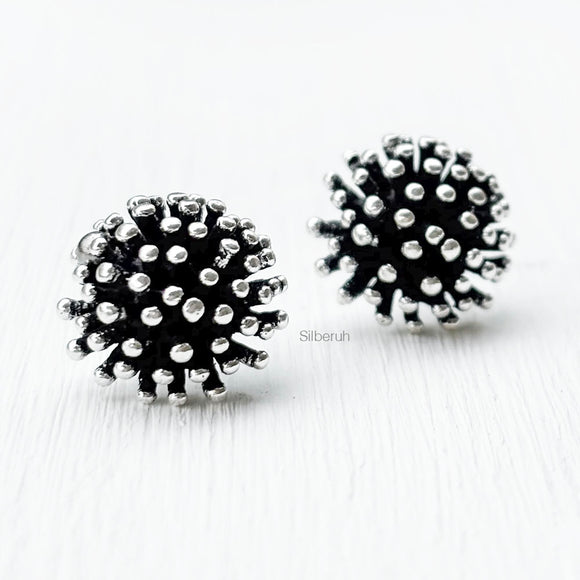 Flower Pollen Silver Stud