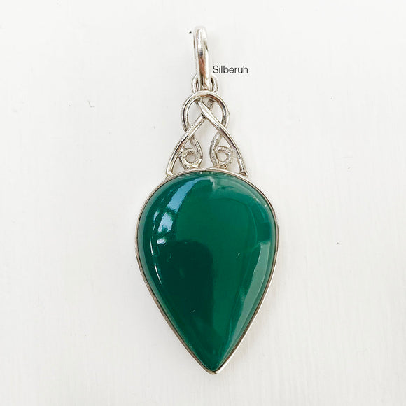 Green Onyx Knot Silver Pendant