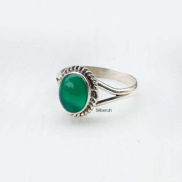 Green Onyx Knotted Silver Ring