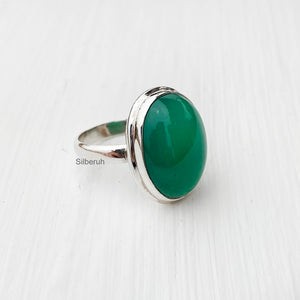 Green Onyx Oval Silver Ring