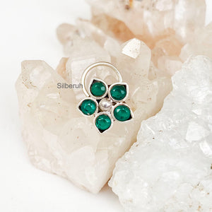 Green Onyx Phool Silver Nose Pin