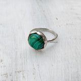 Malachite Knotted Round Silver Ring