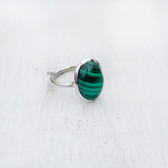 Malachite Oval Silver Ring