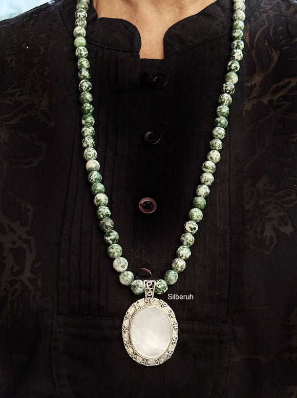 Mother of Pearl Silver Necklace