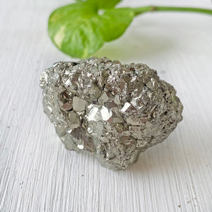 Natural Pyrite Raw Crystal Cluster for Wealth and Luck – Silberuh