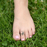 Round adjustable 925 sterling silver toe ring handcrafted in pure silver