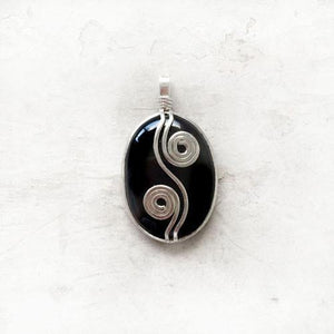 BLACK ONYX 'SPIRAL' SILVER  PENDANT - SILBERUH