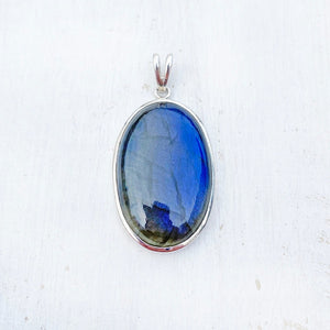 Labradorite Oval Silver Pendant