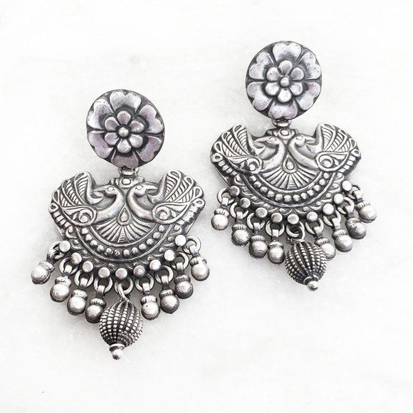SILVER TRIBAL MOR EARRING
