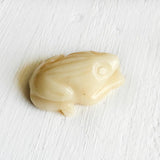 IVORY AGATE FROG