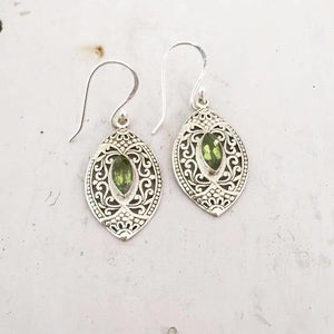 FILIGREE FACETTED PERIDOT SILVER EARRING - SILBERUH