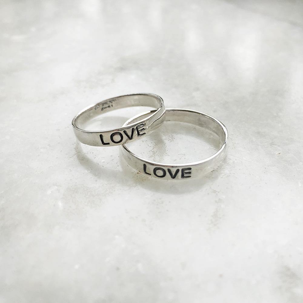 Romantic rings for her shop