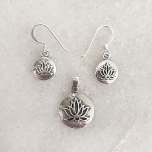 LOTUS SILVER PENDANT & EARRING SET - SILBERUH