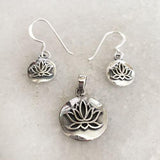 LOTUS SILVER PENDANT & EARRING SET - SILBERUH