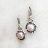 PEARL ORNAMENTAL SILVER EARRING - SILBERUH