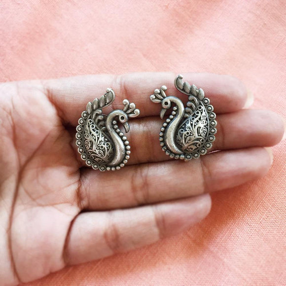 PEACOCK SILVER STUD - SILBERUH