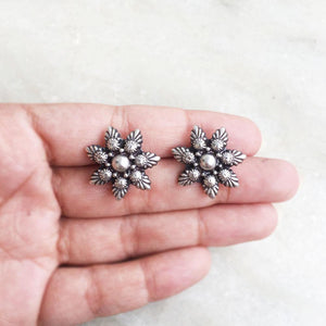 SITARA TRIBAL SILVER STUD - SILBERUH